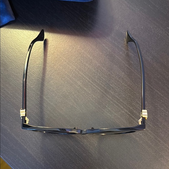 Gucci Black Luxury Sunglasses with Case, Pouch, Cloth and Pamphlets. Auth - Picture 10 of 16